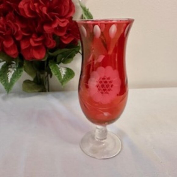 Vintage Cranberry Glass Cornflower-Etched Vase – Elegant Footed Design - Picture 2 of 6